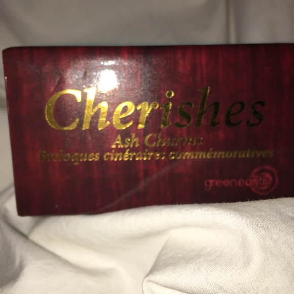 Cherishes Ash Charm - Picture 3 of 8